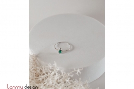 Nhẫn vàng trắng 14k phối đá Emerald